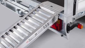 2700P402T205 Платформний причіп (з аксесуарами)