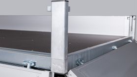 2700P402T205 Платформний причіп (з аксесуарами)